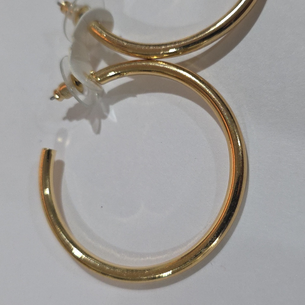 Chic Gold Open Hoop Earrings – Minimalist Lightweight Everyday Fashion Jewelry - Picture 5 of 9